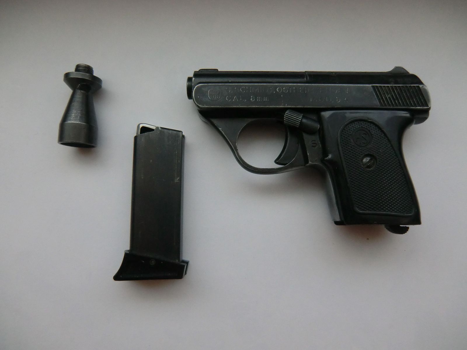 HS  Mod. 5A  8mm Taschenpistole 6 Schuss Magazin  PTB 100  Beschuss: 1979 mit Pyrobecher