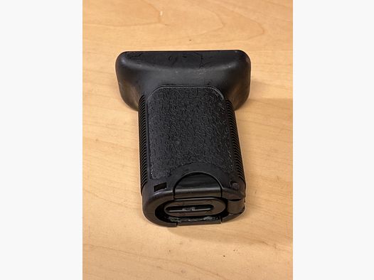 Frontgriff für Airsoft angewinkelte Version in Schwarz Key - MOD Typ4