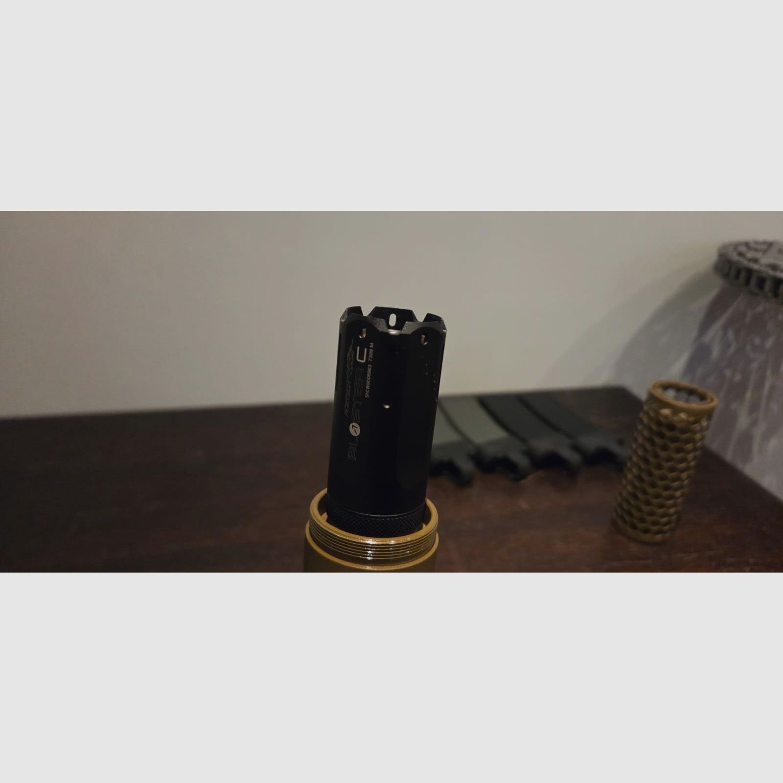 APFG Spear LT mit SURG Upper und Zubehör