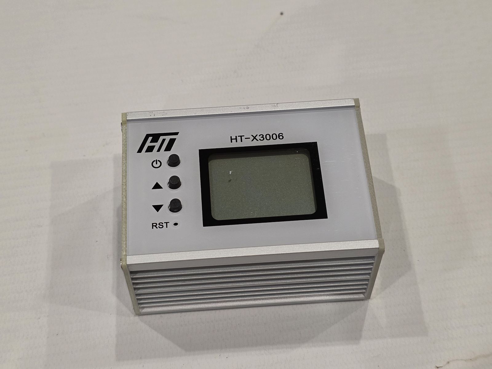 HT-X3006 Chronograph con WiFi – Misuratore di Velocità / Misuratore di Velocità Airsoft, Aria Compressa PCP e altro a partire da 4,5mm e anche per .22 .30 .32 .35 .50 .68