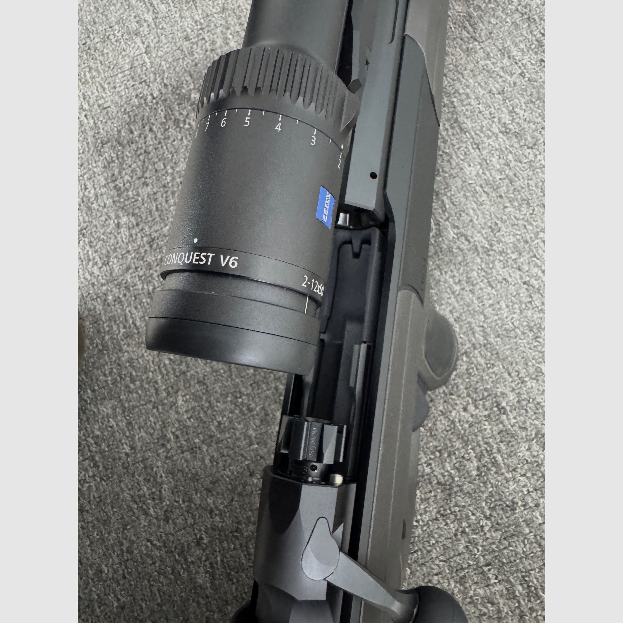 Dentler DR21 - 8x57IS - inclu. Zeiss Conquest V6  2-12x50 - Arme de démonstration