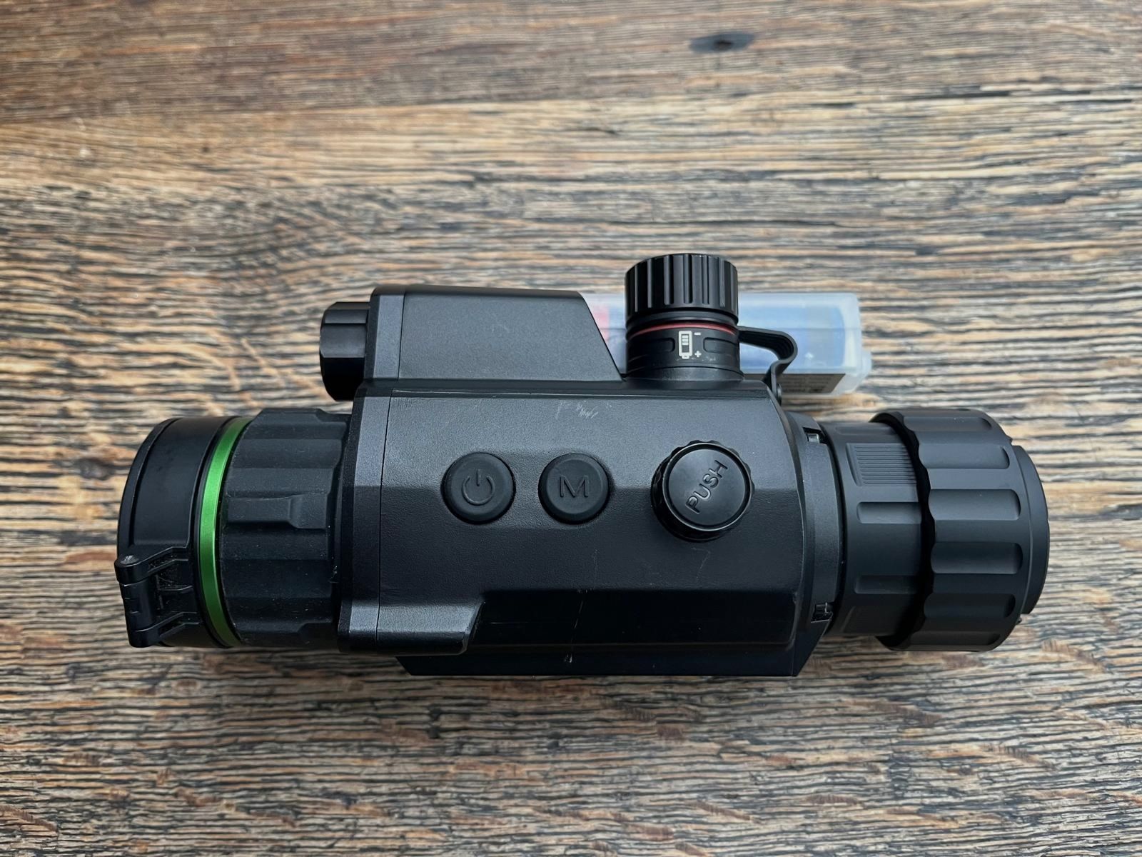 HIKMICRO Cheetah C32F 940nm digitales Nachtsicht-Monokular inkl. Rusan Adapter.