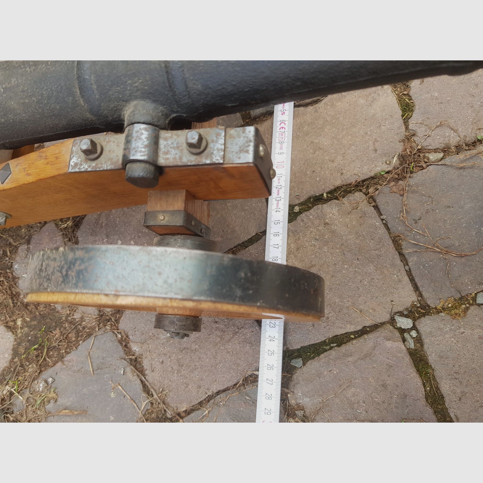 Verkaufe zwei Vorderlader-Kanonen mit Zubehör