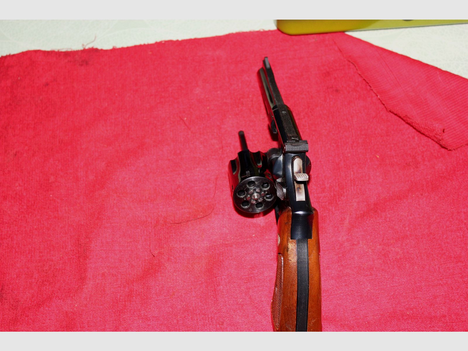 Revolver . 22Win Mag Smiths& Wesson