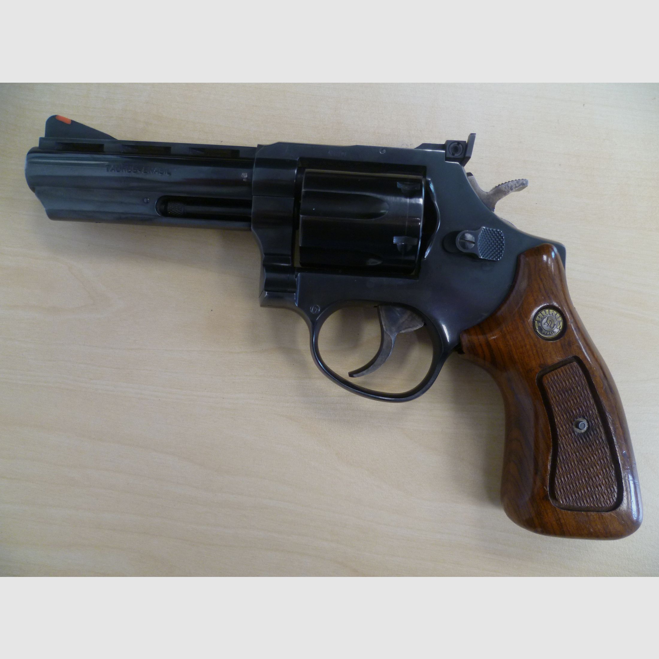 Revolver Taurus .357 Magnum 4"