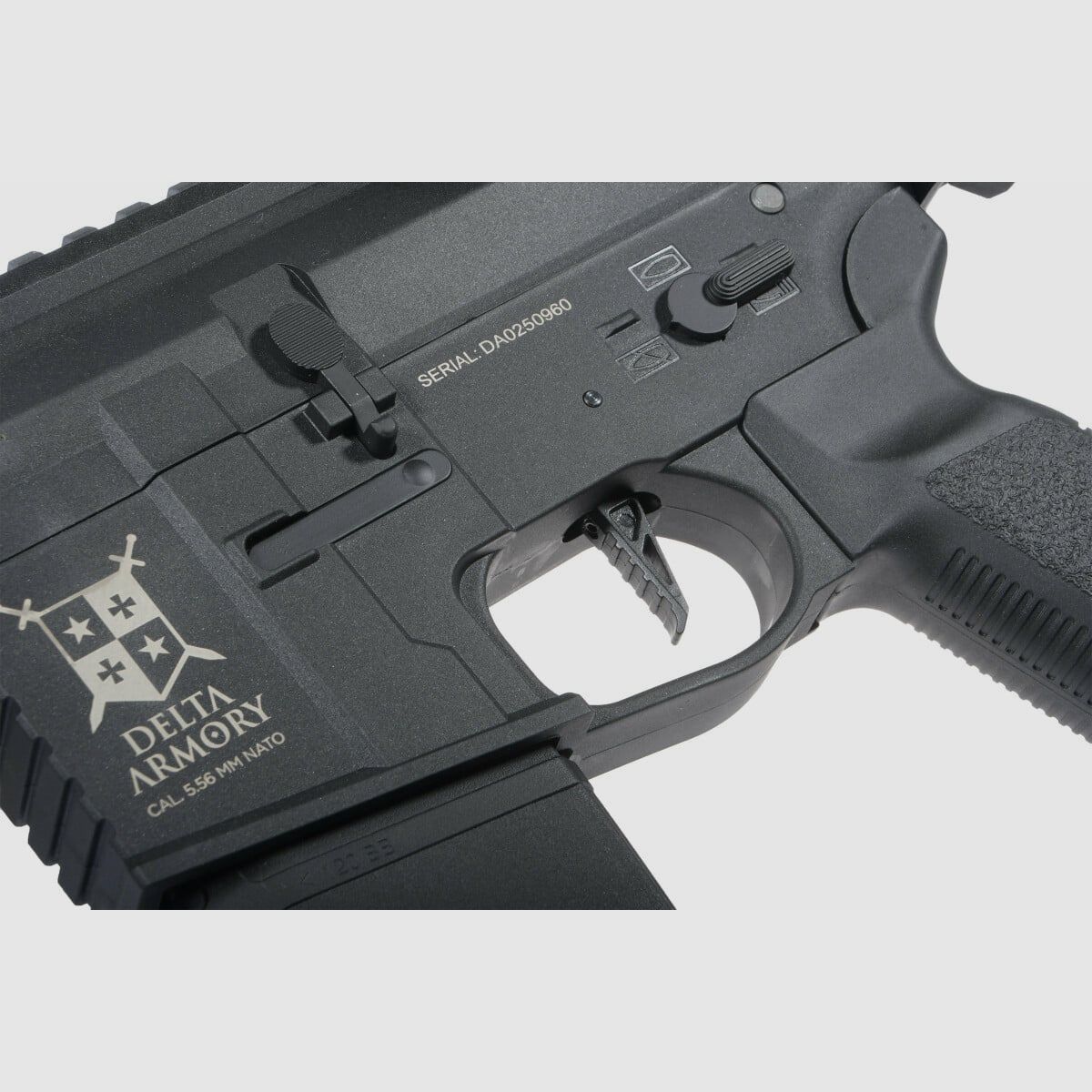 M4 AR15 M-LOK 10 Zoll CHARLIE EAGLE ETU Schwarz S-AEG Airsoft Gewehr Frei ab 18 Jahren | Delta Armory