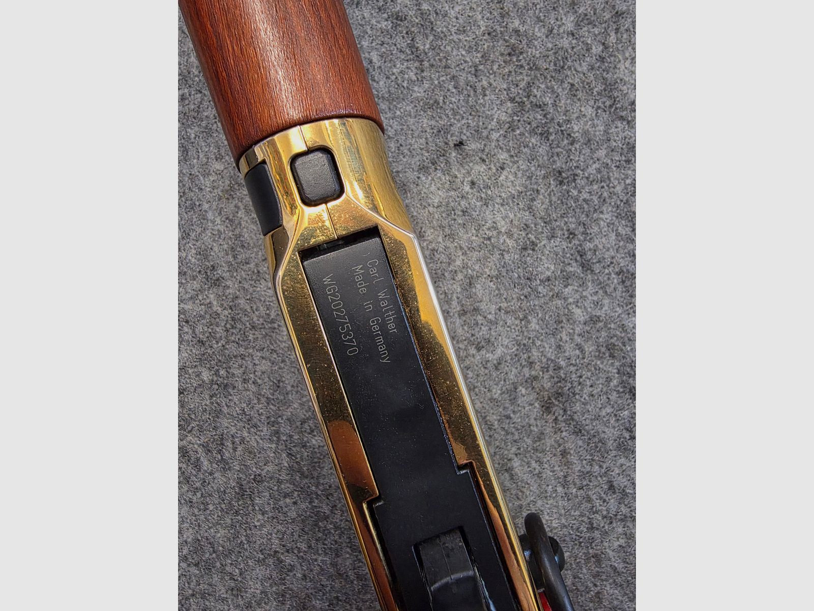 Beautiful Walther Lever Action Long Co2 Rifle Western in Cal. 4.5mm with 8-shot drum