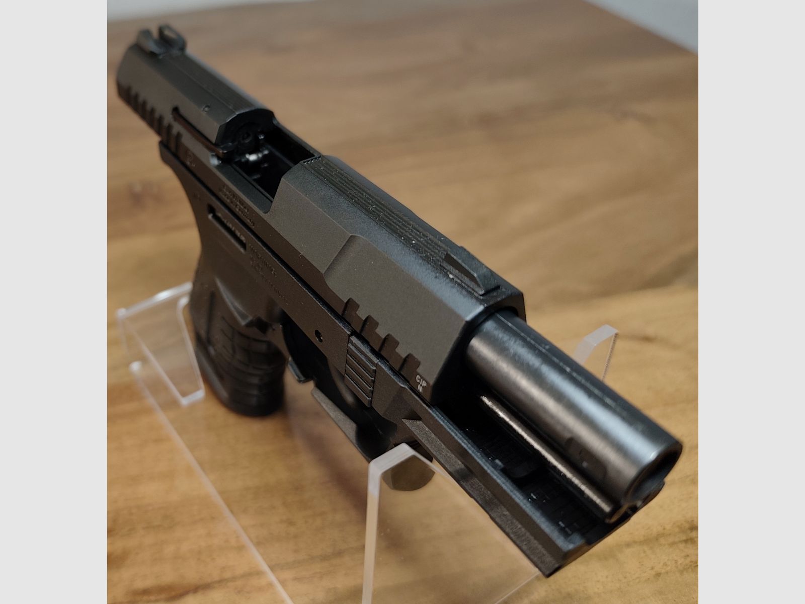 Walther P 22 czarny PTB 778 w stanie nowym OVP + amunicja