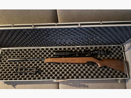 Diana 52 with F in pentagon, so 7.5 joules and therefore free from 18, with scope and suppressor and bipod and case, 4.5 mm
