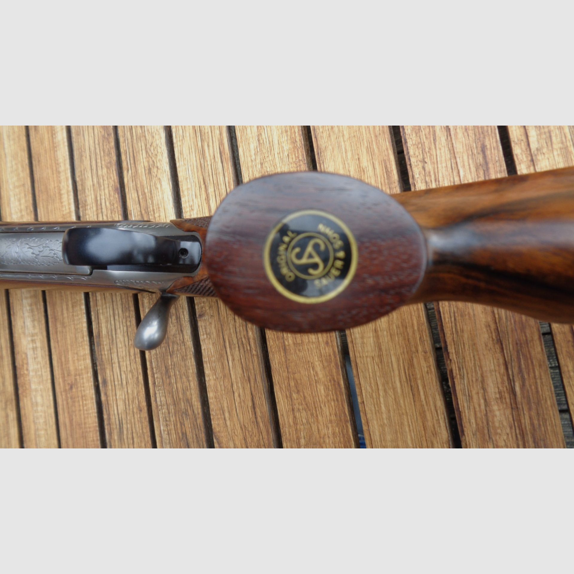 Sauer 202 .375 H&H Europa Luxus E nitriertes Stahlgehäuse Eichenlaub-Gravur ausgesuchtem Nußbaumholz
