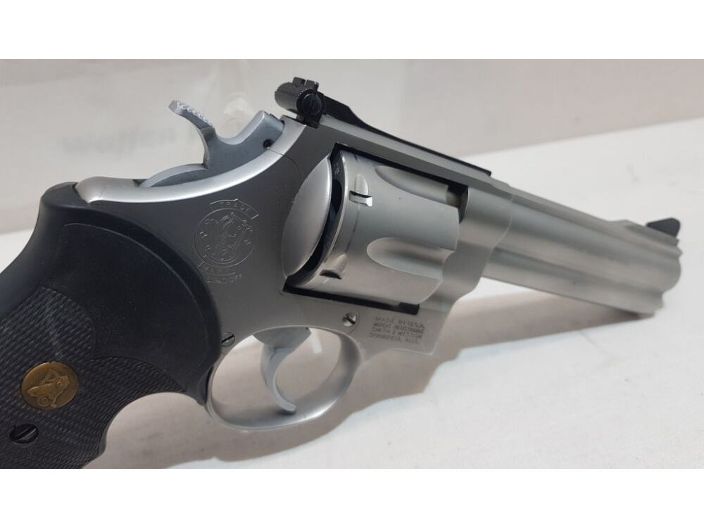 Smith & Wesson	 Model of 1988