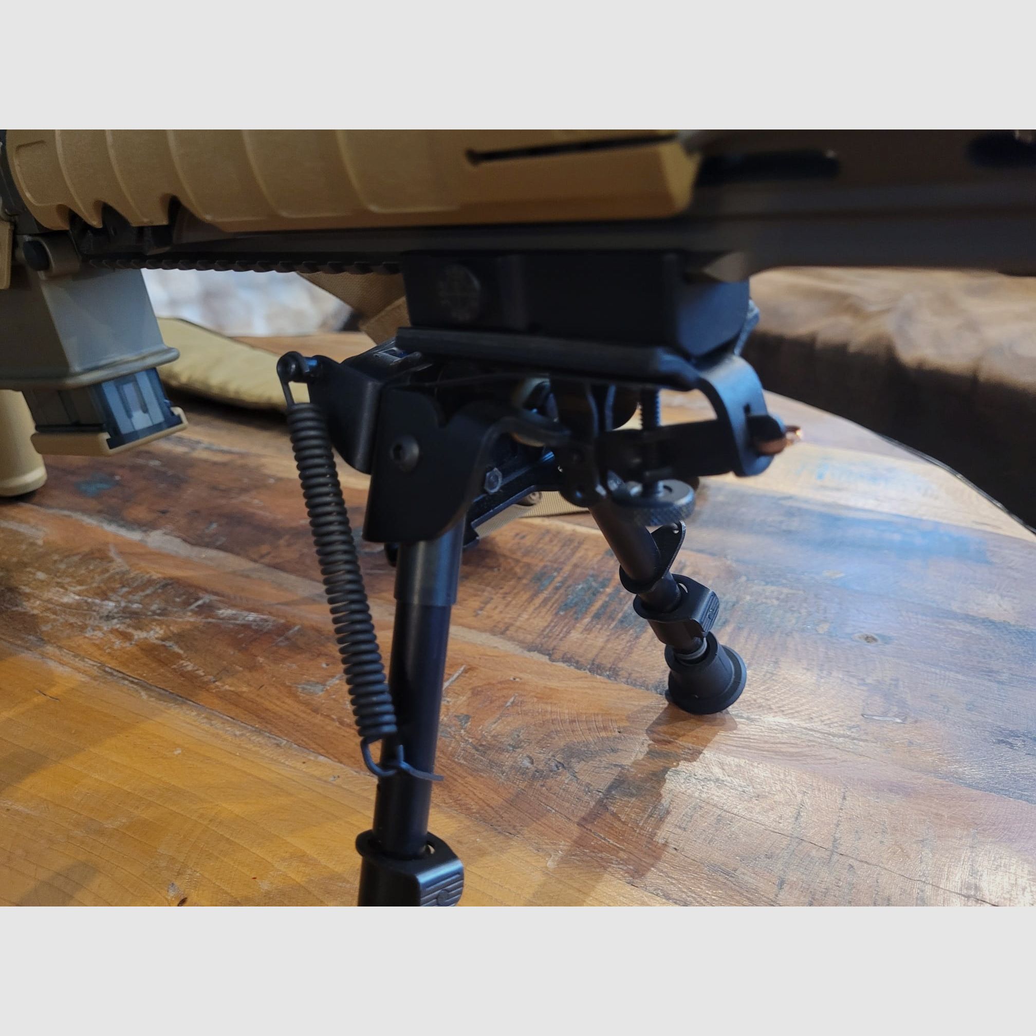 H&K Selbstladebüchse Mod. MR308A3 (RAL8000) 20 mit Anbauteilen G28 10 Schuss Magazin und Schmidt & Bender 3-20x50 PMII Ultra Short & div. Zubehörteile