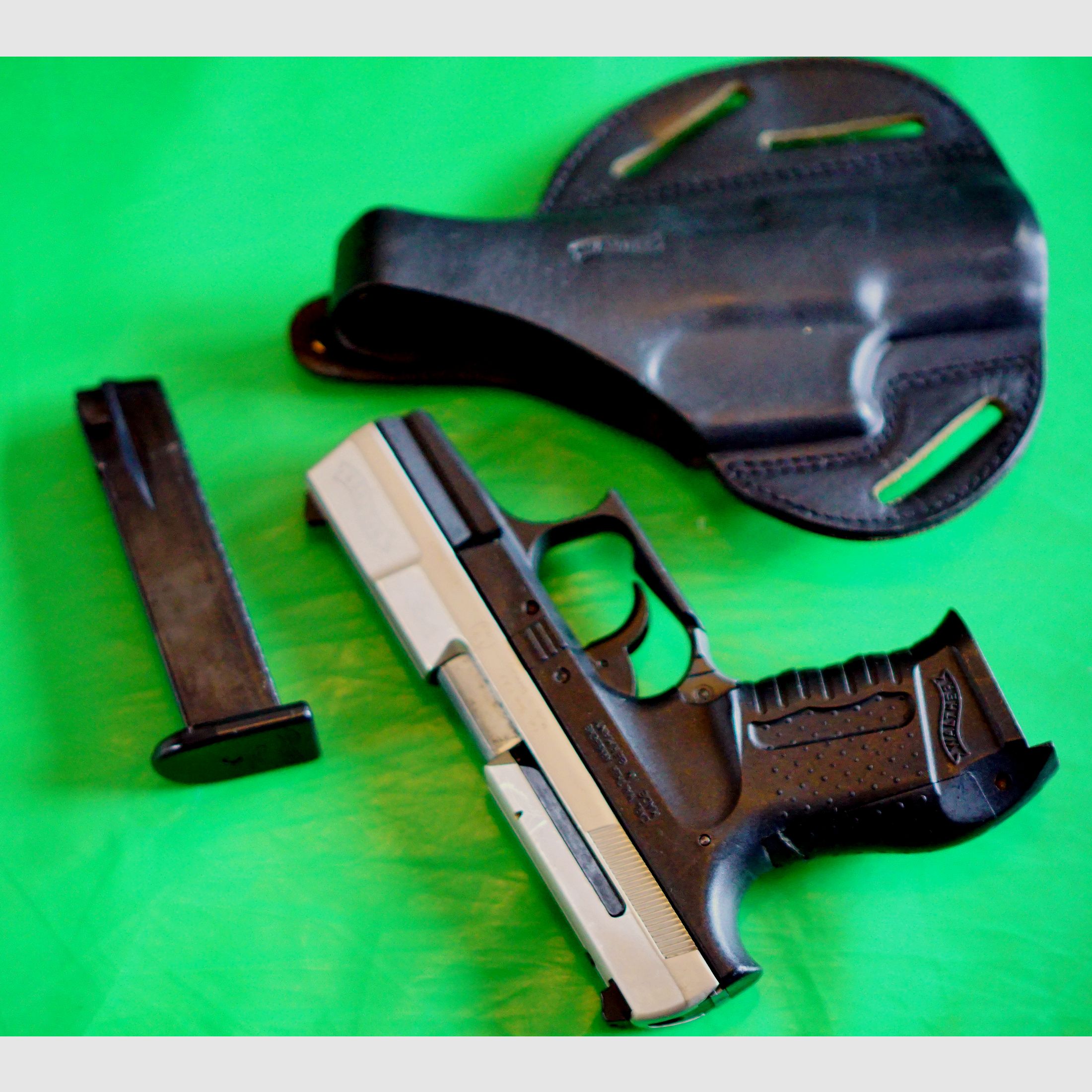 Walther P99 blank firing pistol 9mm P.A.K. bicolor (762) with leather holster