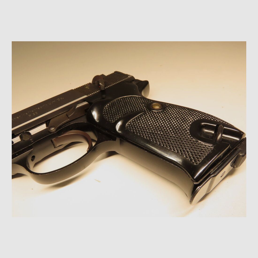 Top Walther P38