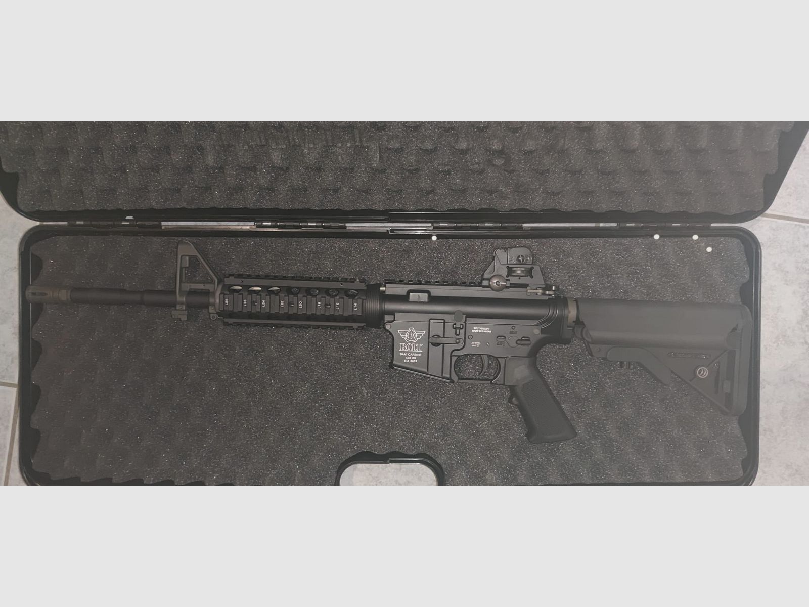 Bolt B4 Sopmod mit Zubehör