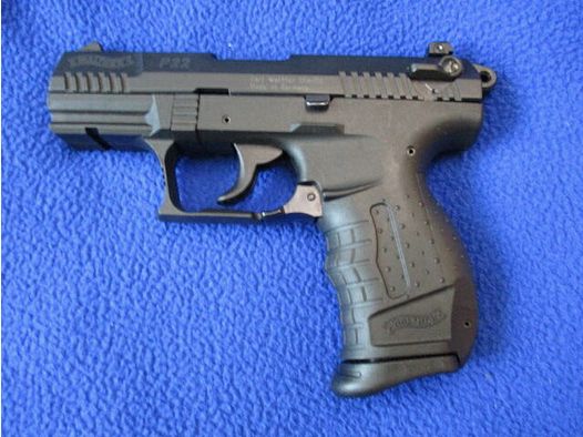Walther P22 pistol -like new- in box .22lr P22