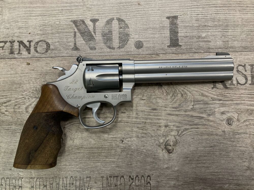 Smith & Wesson 617