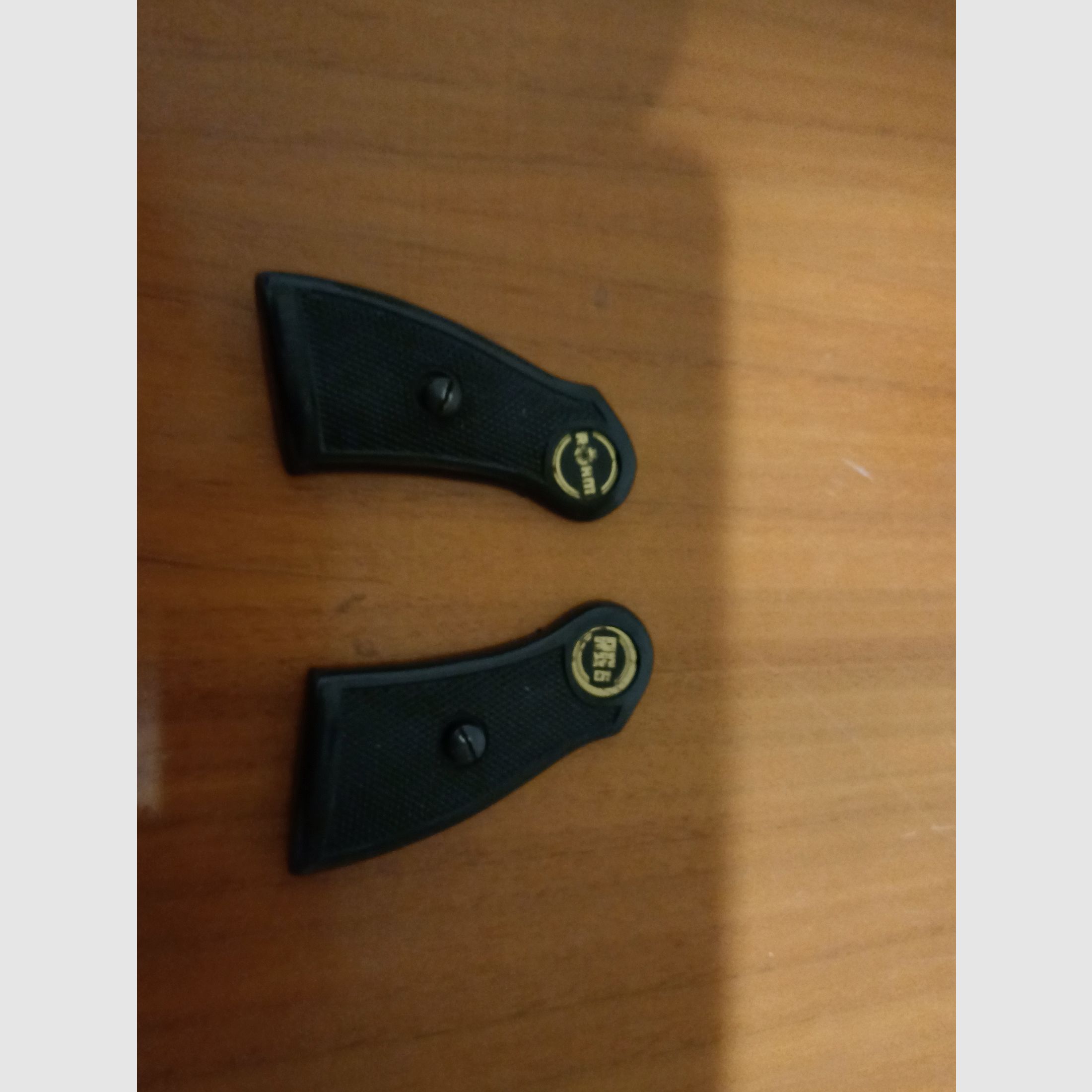 Röhm RG 6 revólver de gas empuñaduras