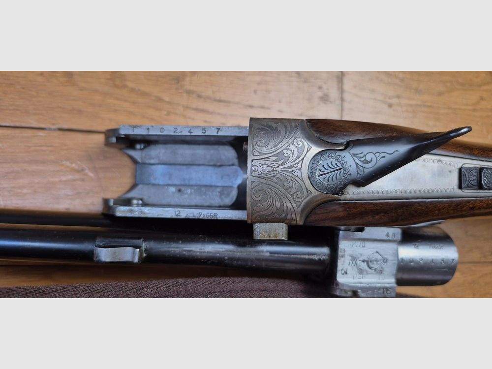 Sehr schönes Mixte-Gewehr von ANTONIO ZOLI — Kal. 12/70 und 7x65R gezogener Lauf — Waffen der Delfino-Serie, geprüft 1974 — Ein Haus, das bis zur Renaissance zurückreicht – Schöner ästhetischer Zustand – Ausgezeichneter mechanischer Zustand – Spiegelkanonen – TBE, Bild 42 von 43