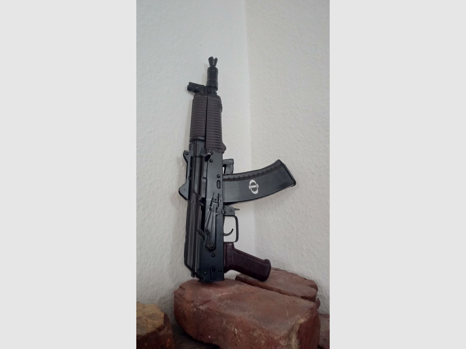 Vollstahl Co2 Yunker AKS-74u Deko von MWM Gillmann mit echten Teilen wahlweise mit Deko Plum   // AKSU Krinkov / russ-guns-de / 4,5mm BB