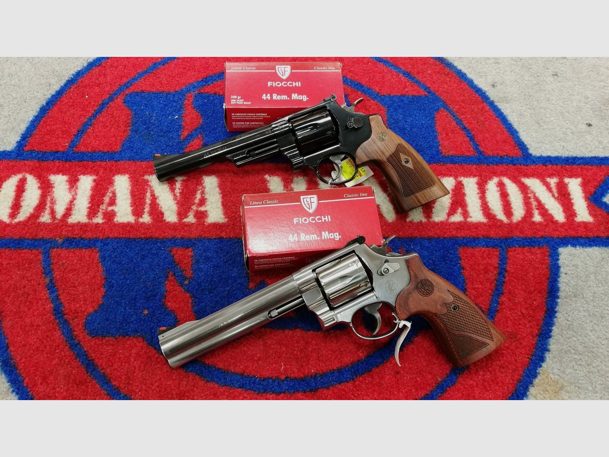 Smith & Wesson mod 629 Classic en Mod 29 kal. 44 Magnum, afbeelding 1 van 6