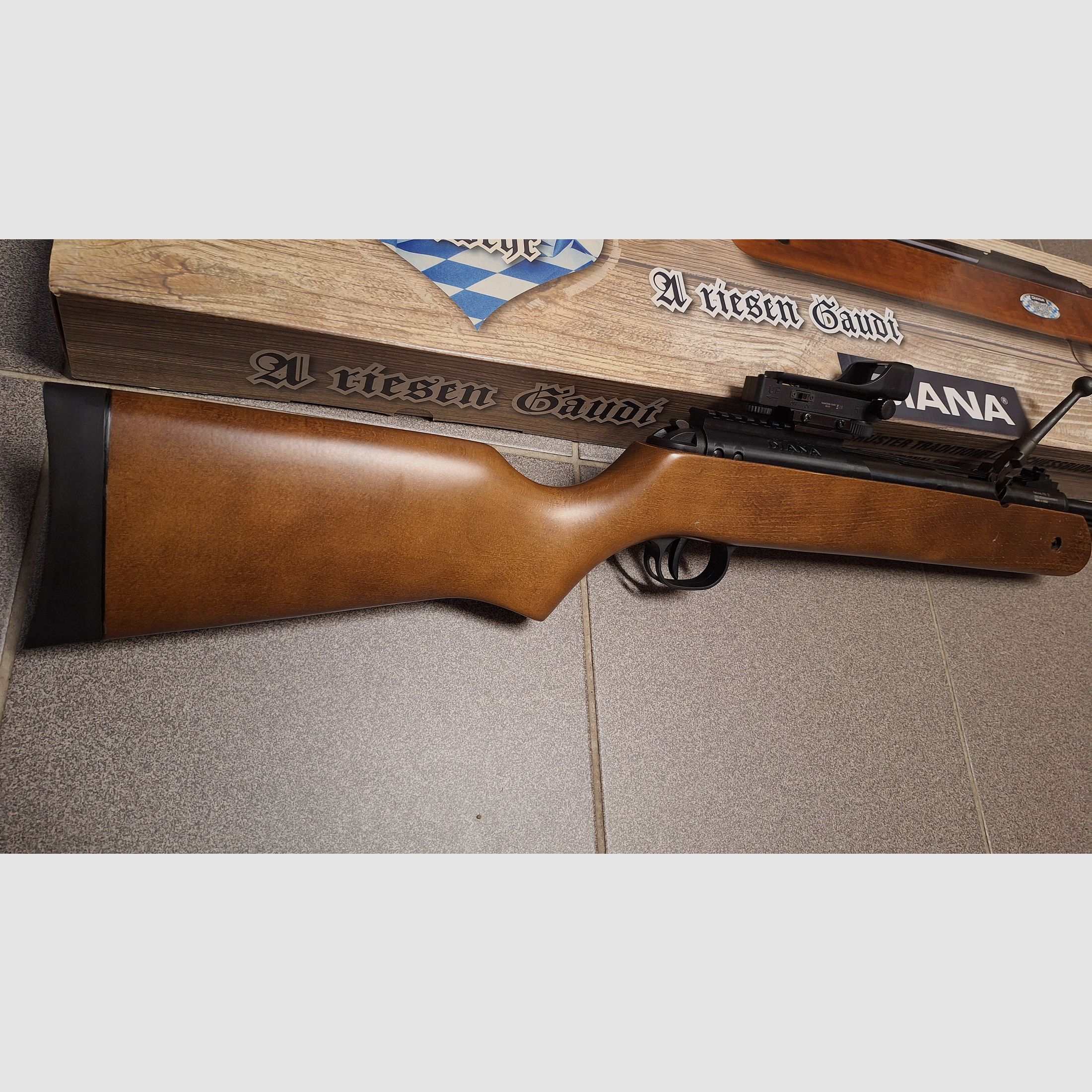 Diana Oktoberfestgewehr mit Reddot !