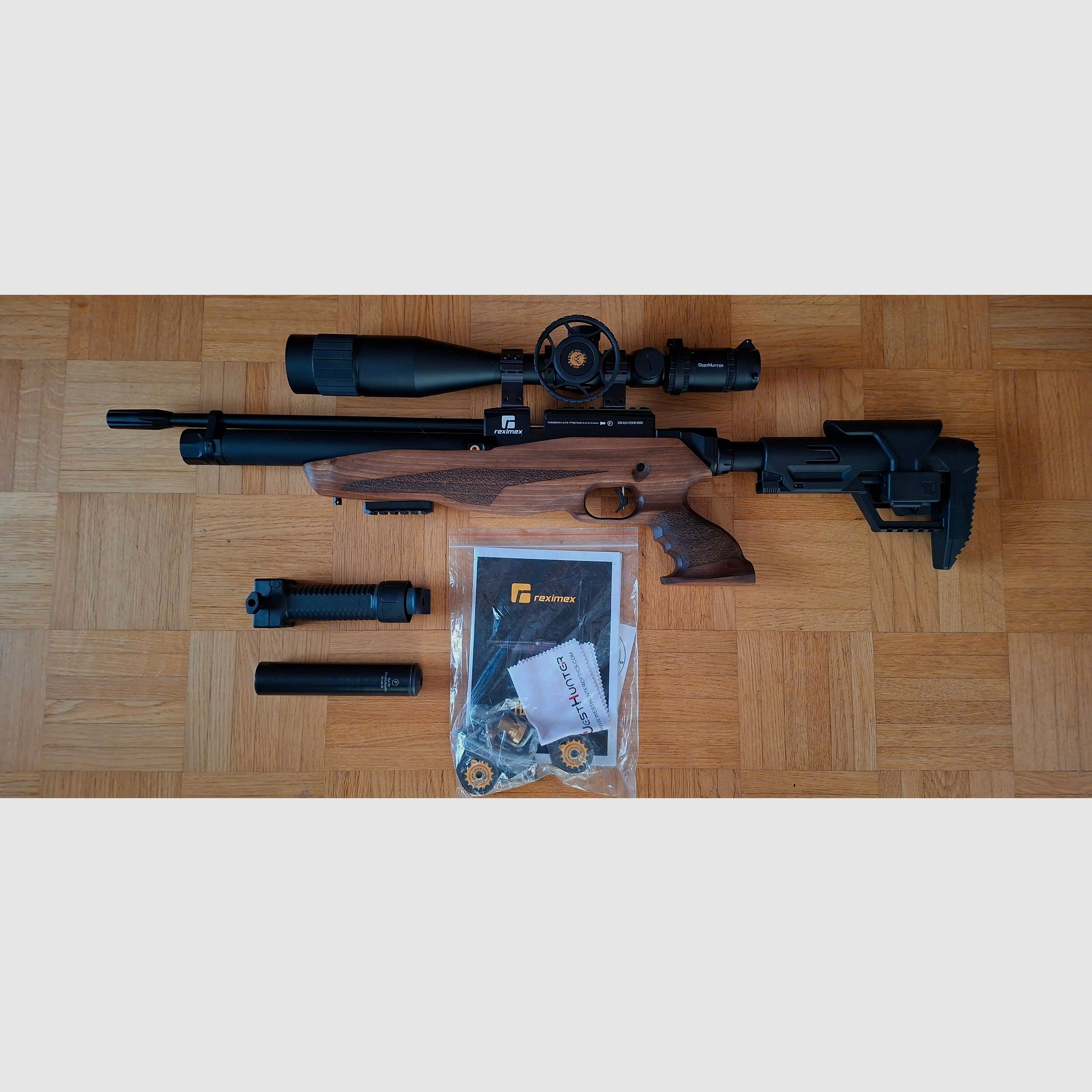 Reximex Tormenta W Lite PCP air rifle 4.5 mm (P18)