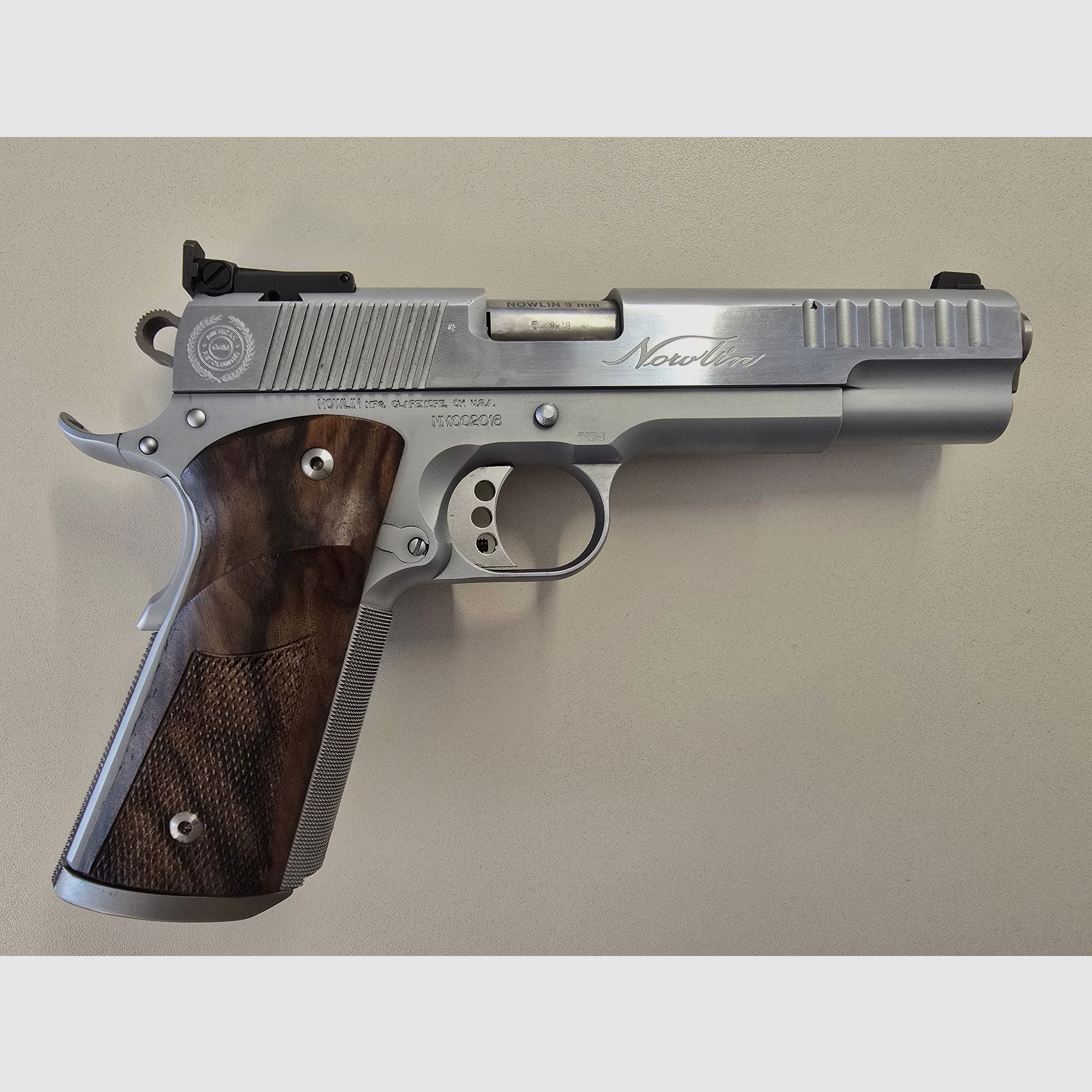 Nowlin Crusader 9mm 1911 – Custom Competition-Pistole – Sehr gepflegt mit Koffer & Zubehör