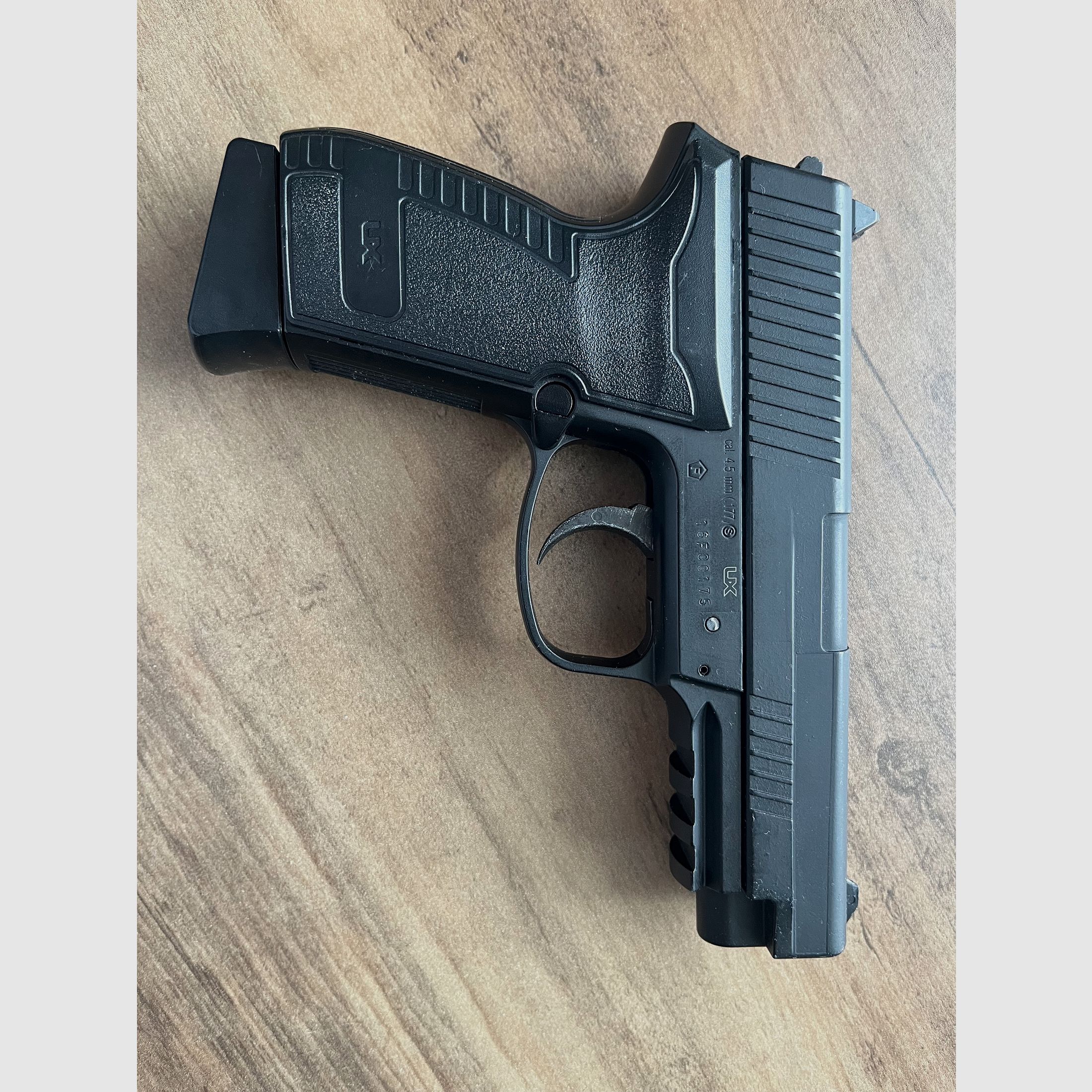 Umarex HPP 4,5 mm staal BB blowback Co2-pistool