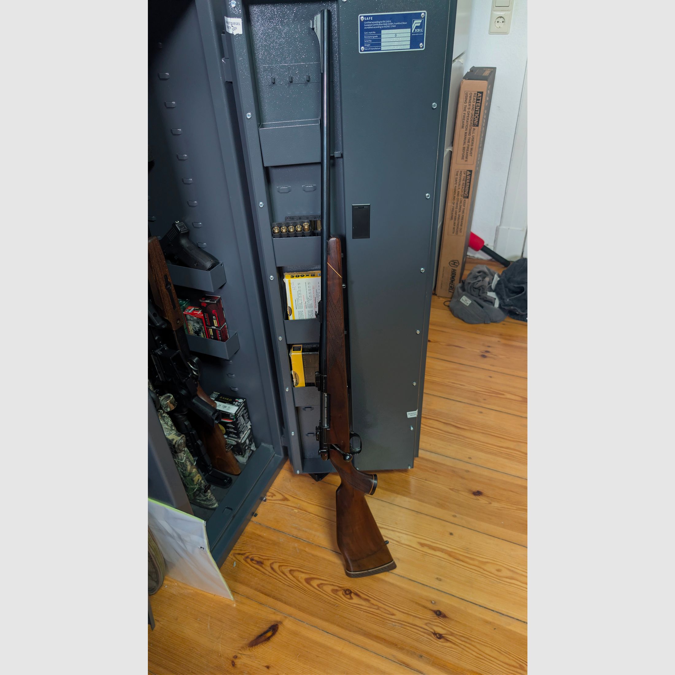 Weatherby Mark V with Zeiss Diavari
