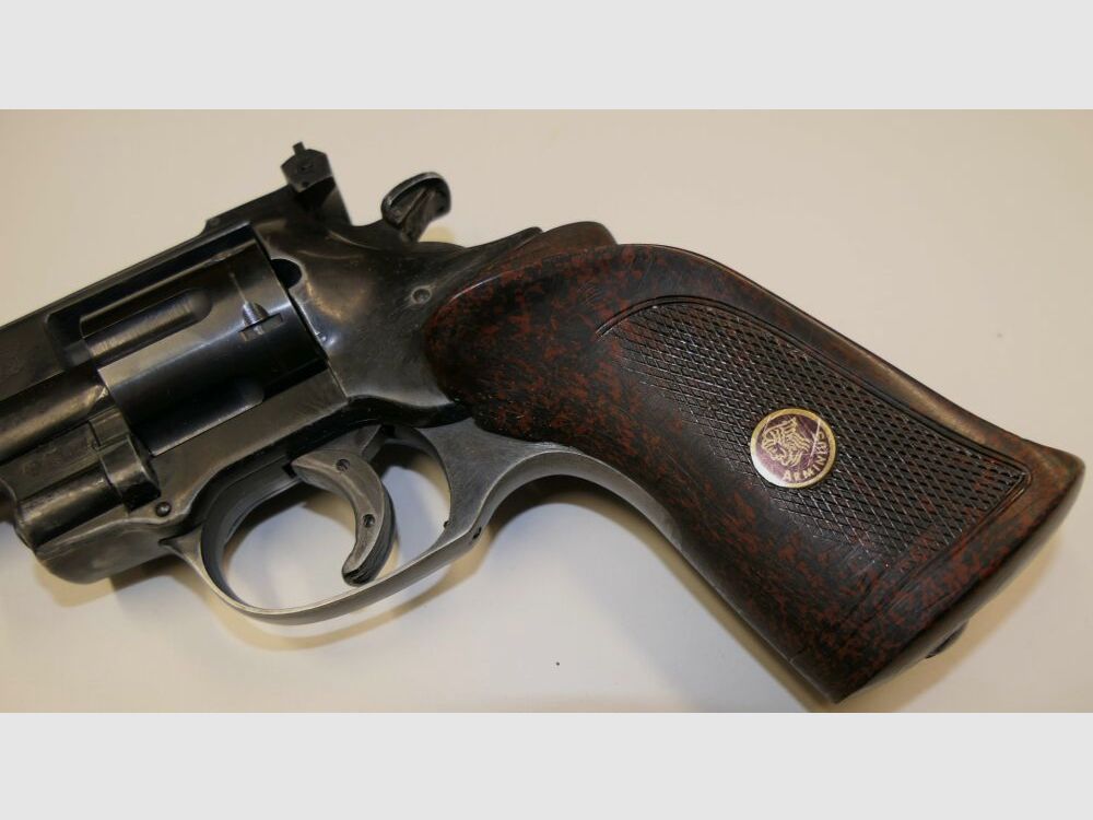 Incense Revolver WEIHRAUCH Arminius HW9 in caliber .22 L.R.