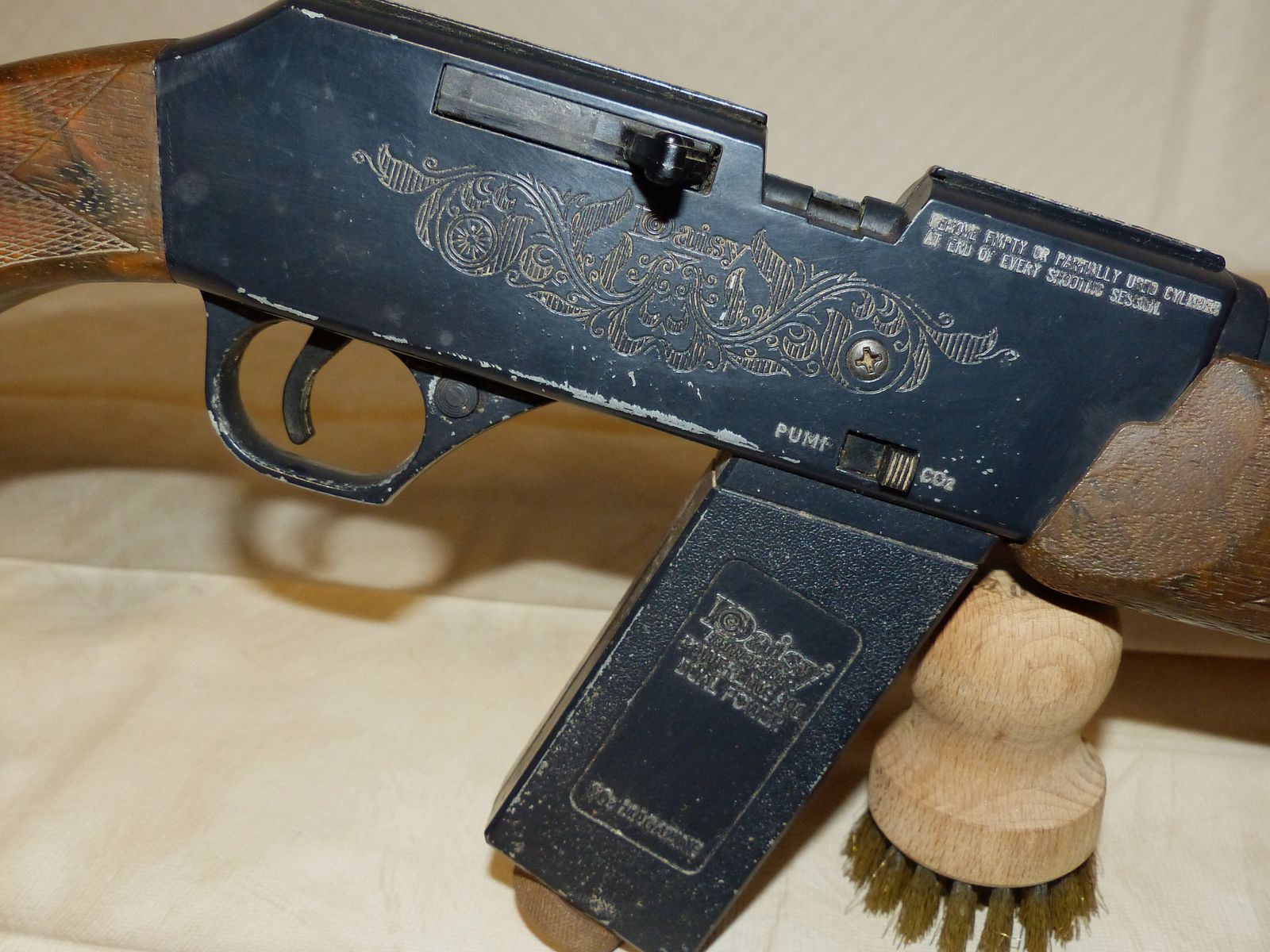 Carabina de aire comprimido Co2 de palanca inferior Daisy Power Line Mod. 990 Cal. 4,5 mm Diabolo y BB Dual Power USA vintage