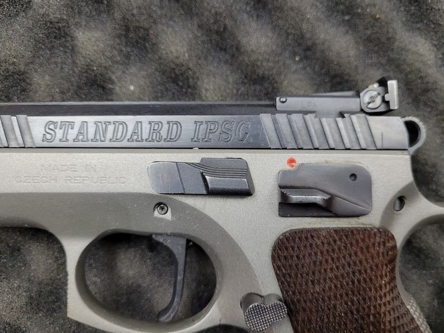 Sehr guter Pistol CZ75 TS – „IPSC Standard“ – Kaliber 40S&W – 4 Magazine (vier!) mit 16 Schuss – Gürtelholster – Waffenkoffer – Anleitung – TBE+, Bild 10 von 17