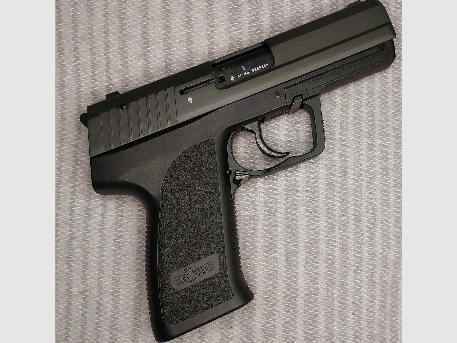 Röhm RG 96 Schreckschuss Pistole brüniert (PTB 699)