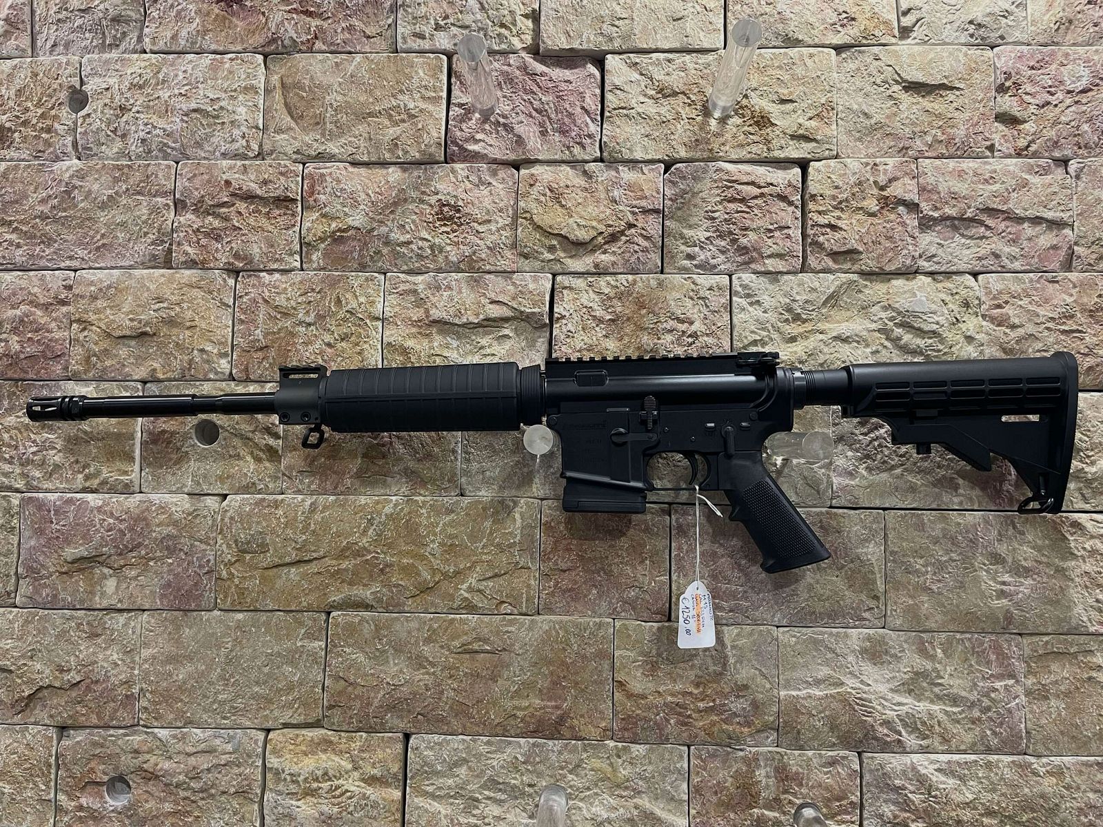Armalite M15, image 2 sur 4