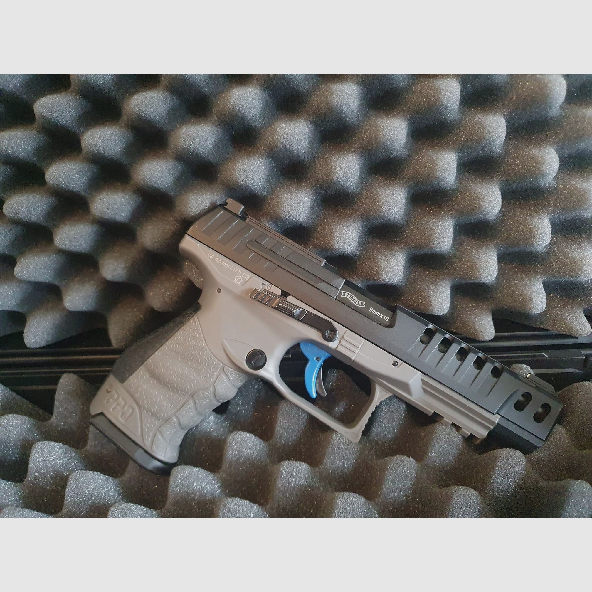 Walther Match Compo 5 CO₂ pistol – like new + 30 gas cartridges, 1500 shots, 3 magazines + carrying bag