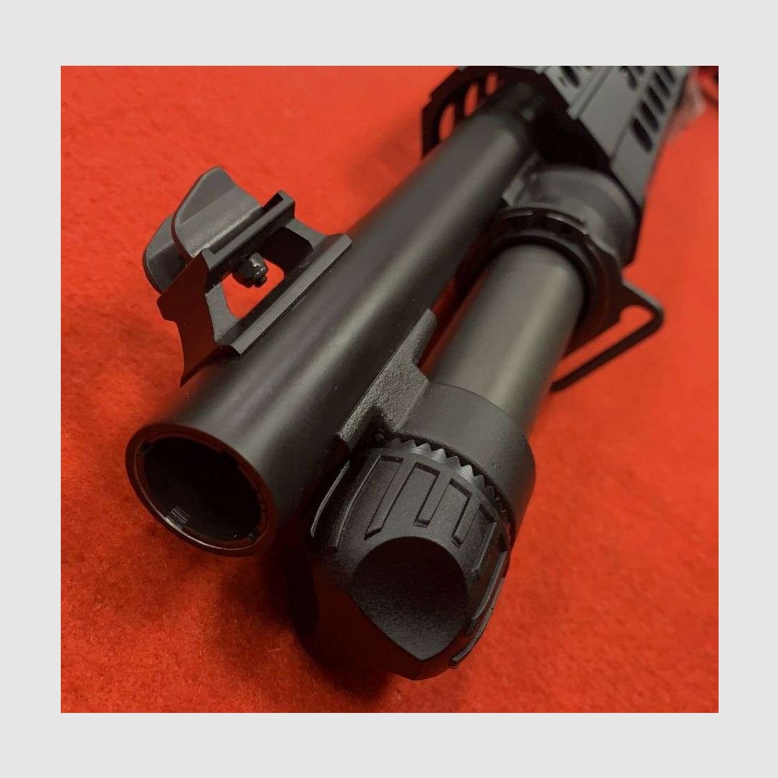 Benelli Halbautomatisches Gewehr M4 T-Pro Schwarz Kal.12 Magnum, Bild 7 von 8