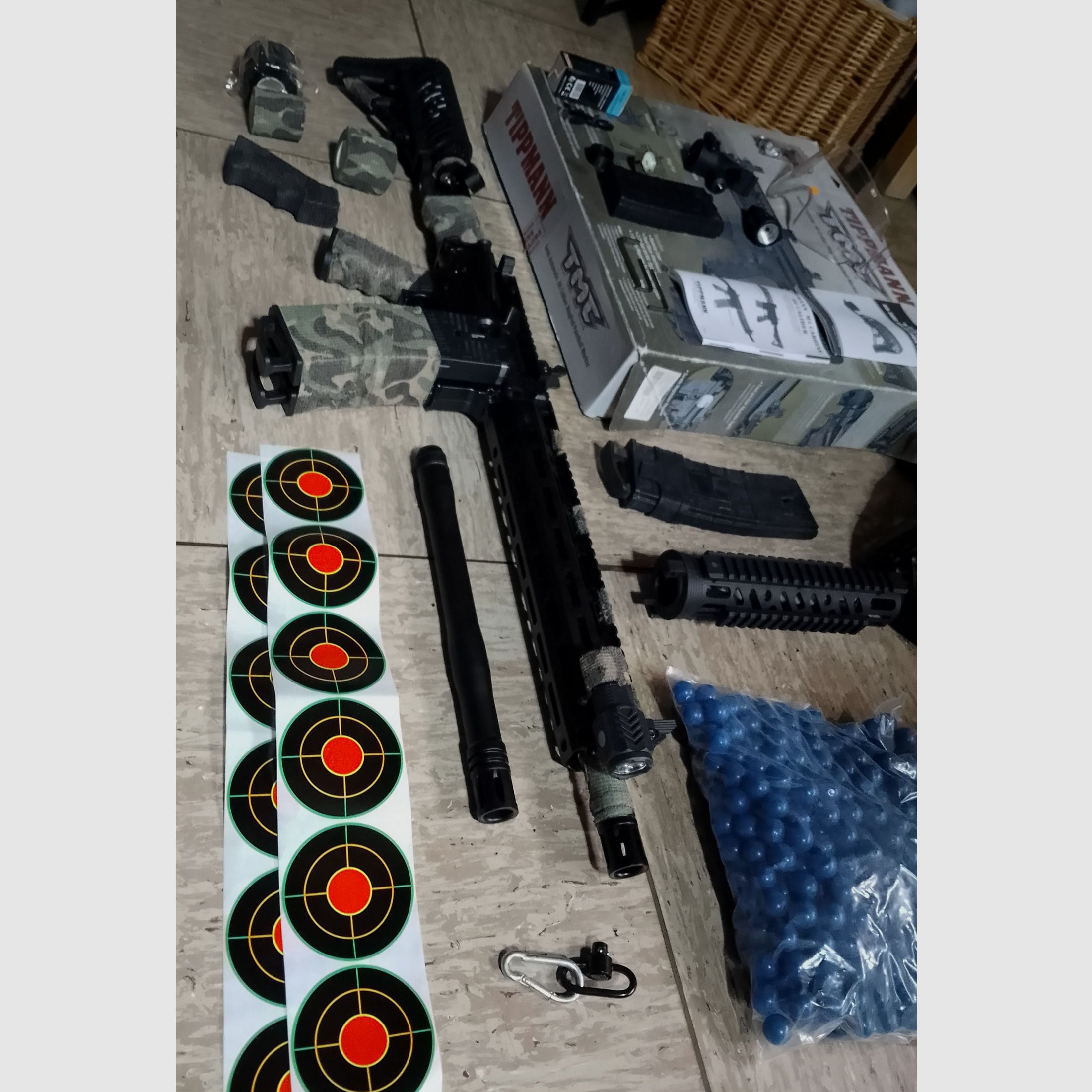 Tippmann Tmc Elite marker .68 accessories tuning barrel 1000 pcs. paintballs cal 68 set LED lamp 3 magazines mask original packaging