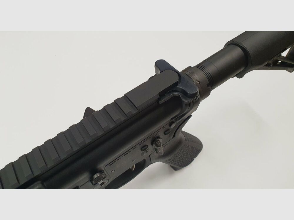 Rifle semiautomático Savage SAVAGE MSR15 RECON 2.0 cañón 16,75" / 426mm .223 Rem cargador de 10 disparos