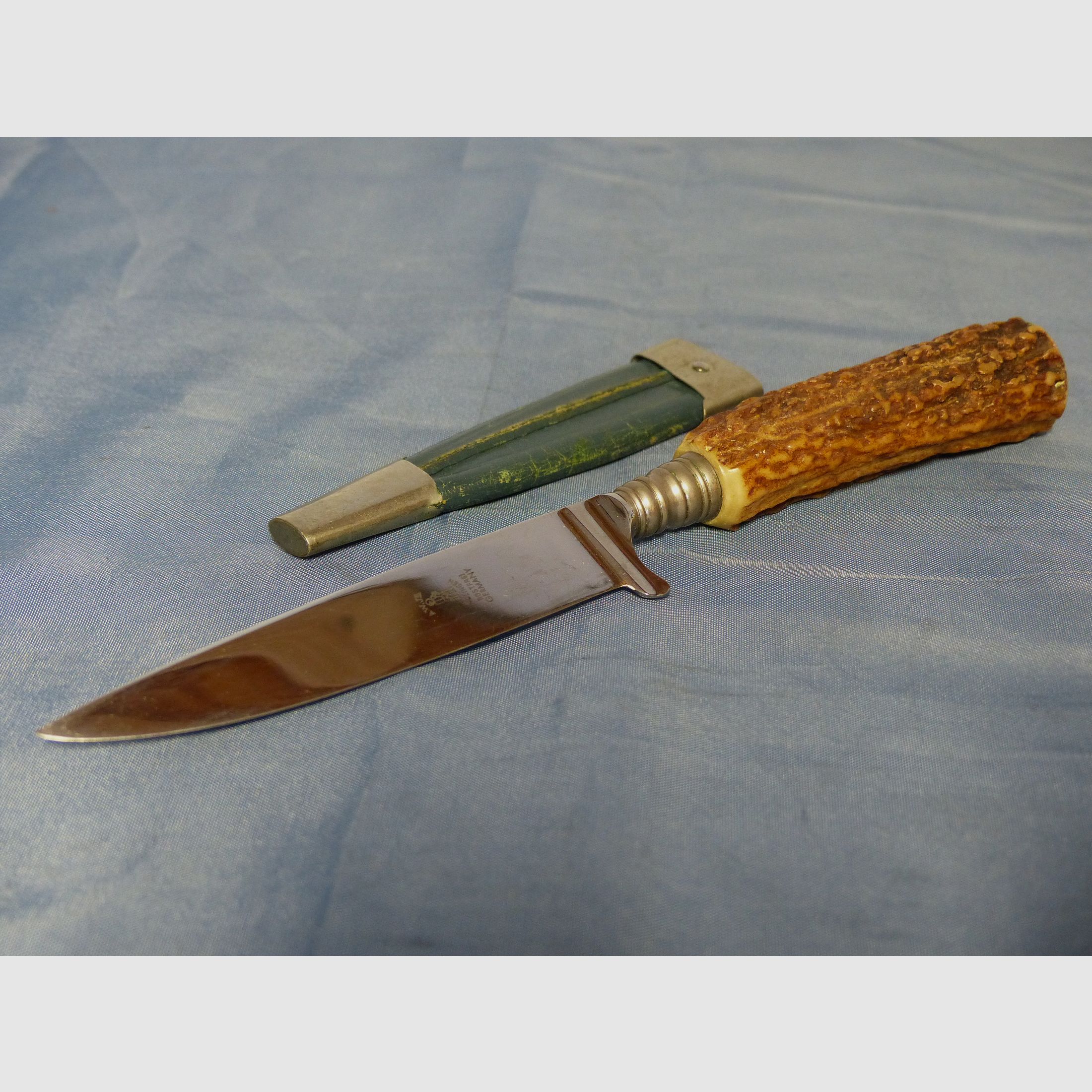 Bawarskie noże myśliwskie, noże tradycyjne, noże do przekąsek Anton Wingen Jr. z uchwytem z poroża jelenia, prawie antyczne