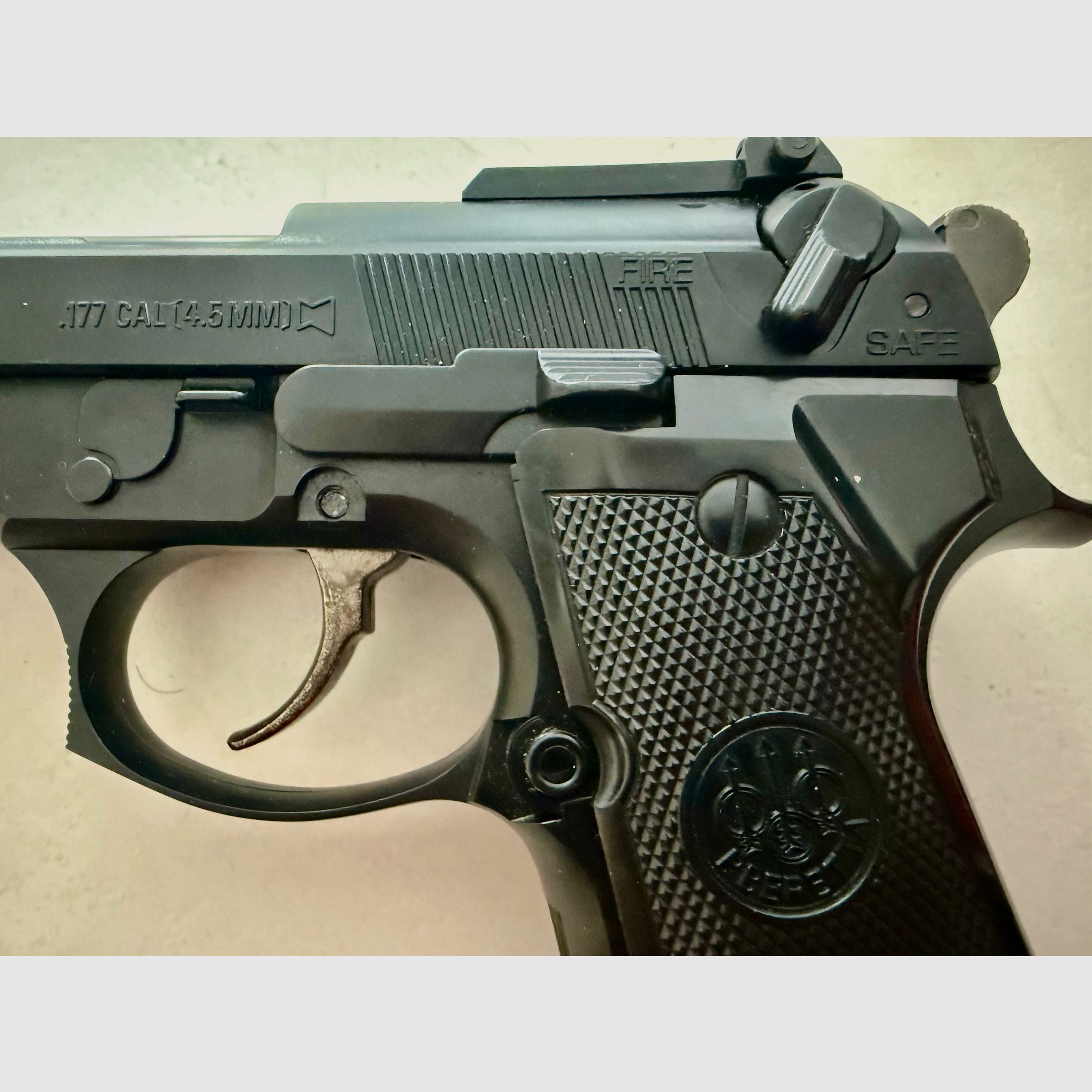 Daisy Power Line 92 Beretta CO2 Pistole Luftpistole für Diabolos