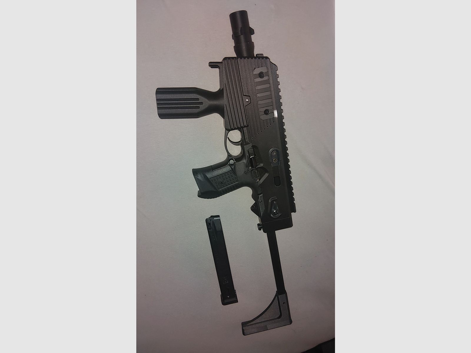 Schreckschuss im TMP/MP9 Style 