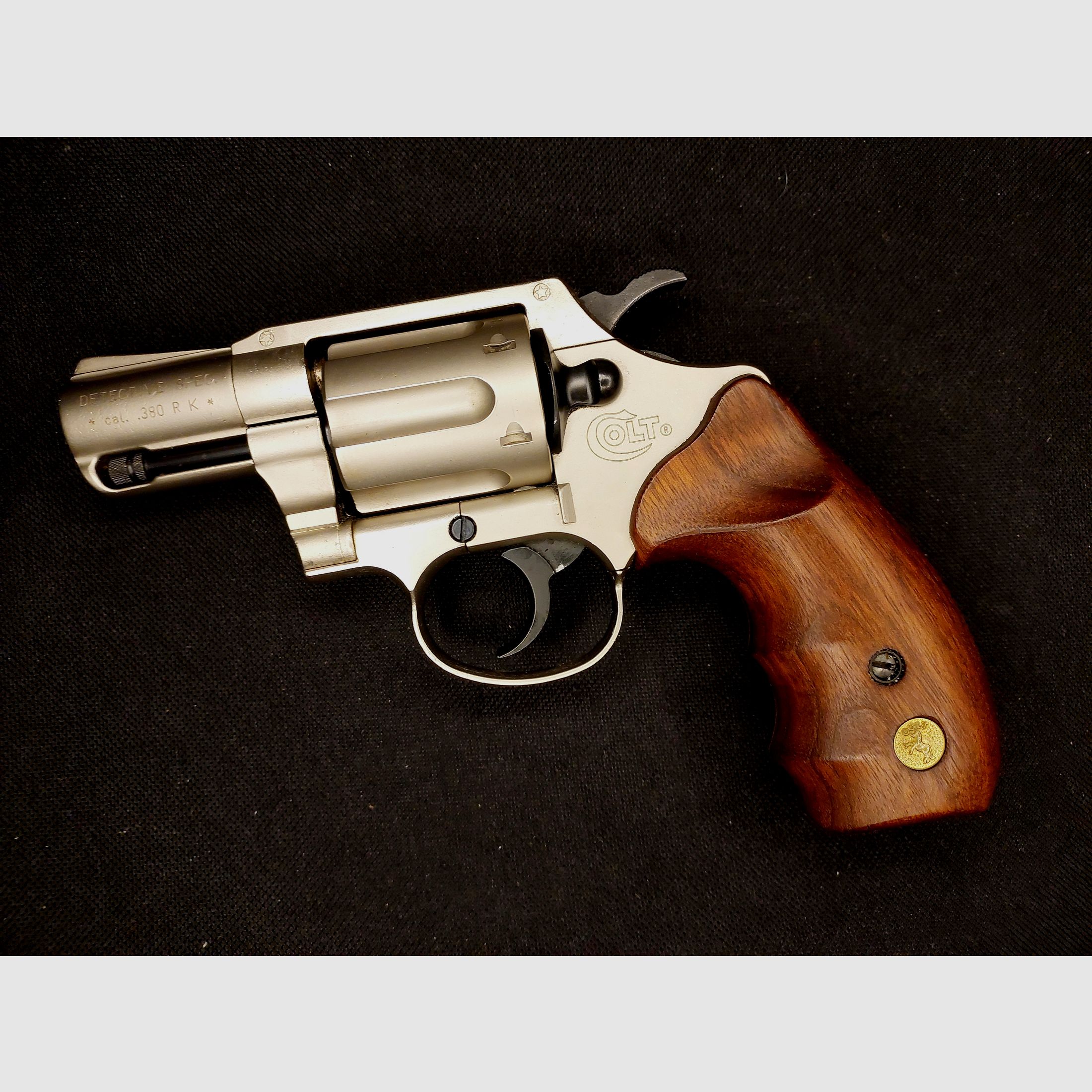 Colt Detective Special (Umarex) .380 (9mm) R.K. (PTB 841) with wooden grips