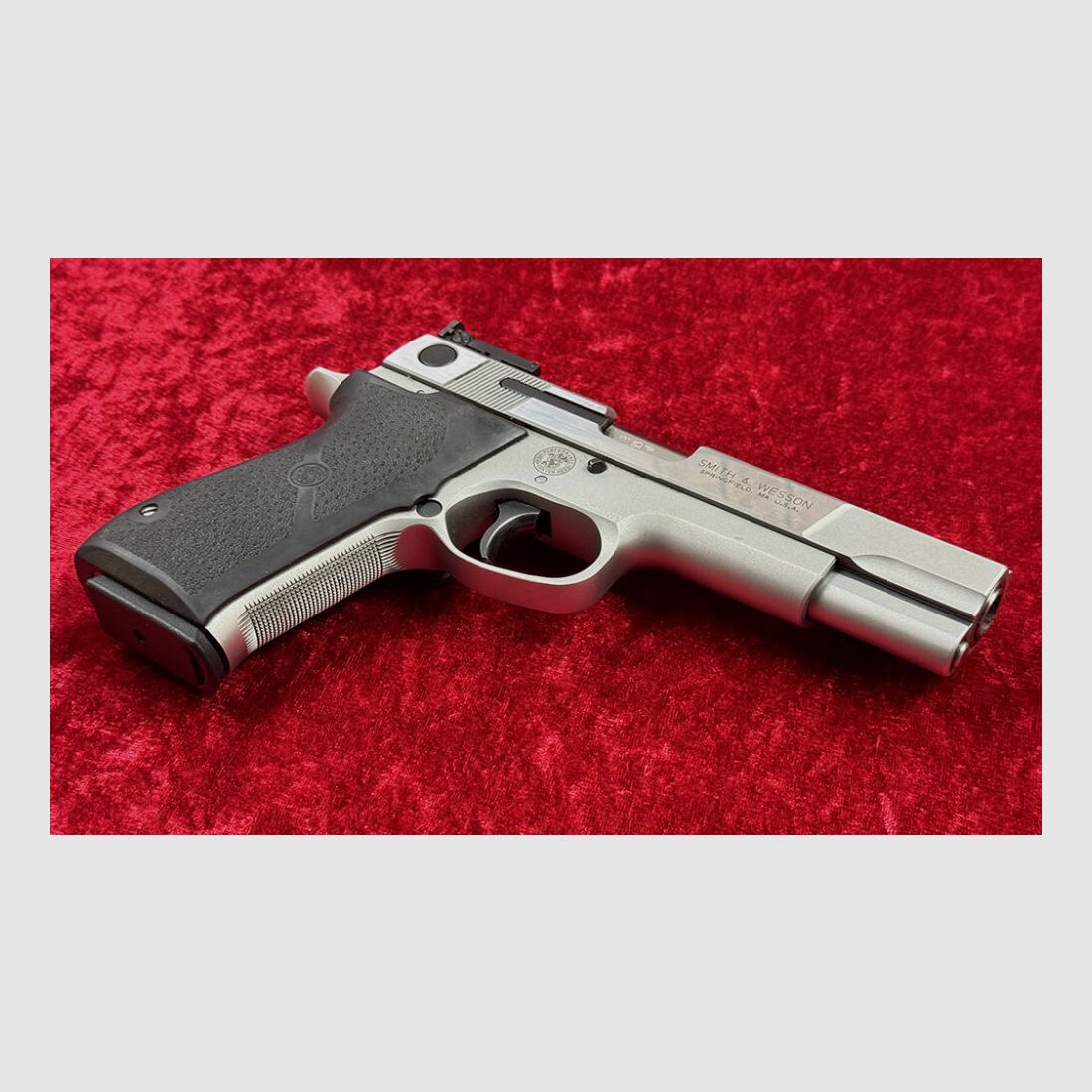 Smith & Wesson 845 Target Champion Performance Center