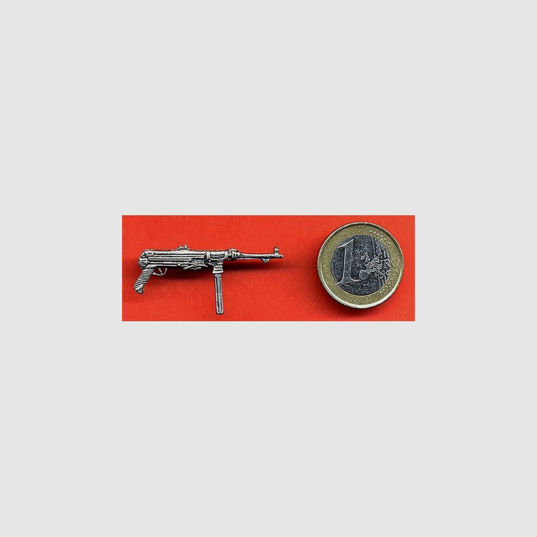 Maschinenpistole MP40 als Metall-Anstecker