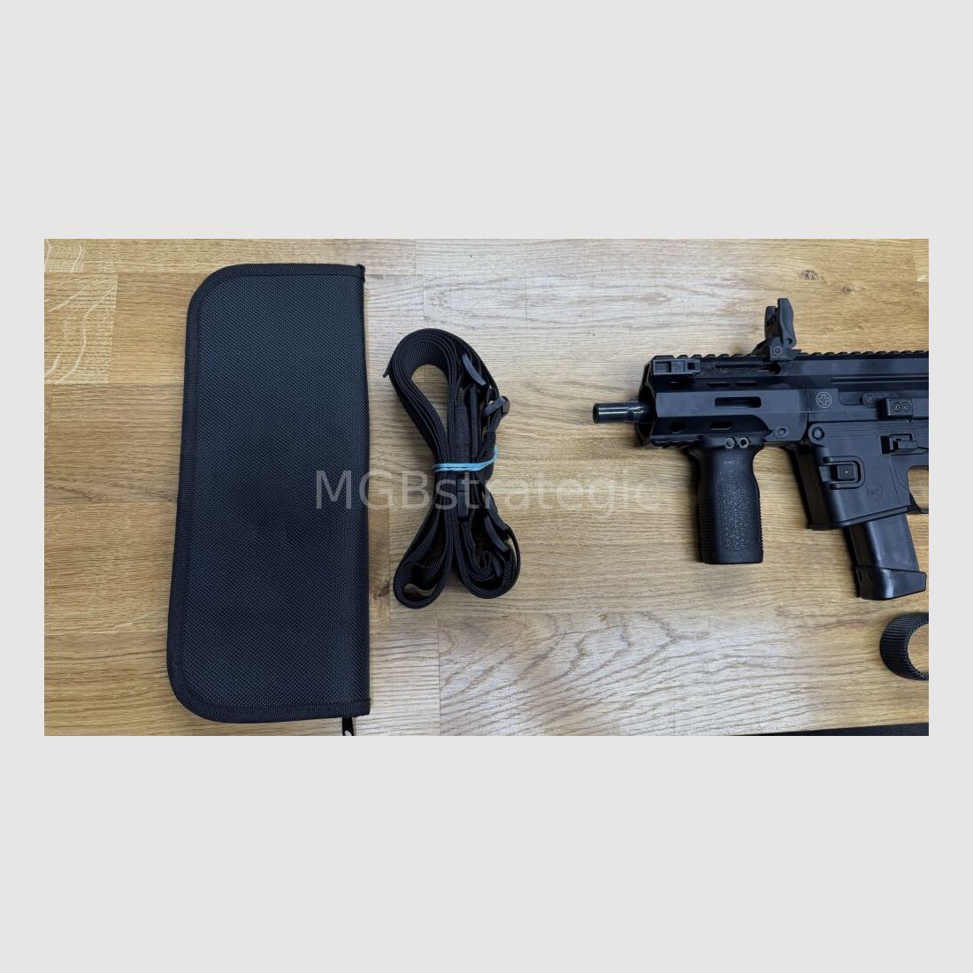 B&T AG SPC9 PDW G - halbautom. Pistole 9mmLuger Lower für Glock 9mm Magazine