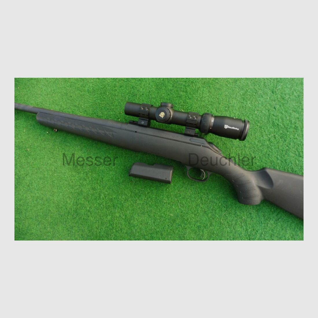 Ruger American Rifle con cannocchiale da caccia montato pronto