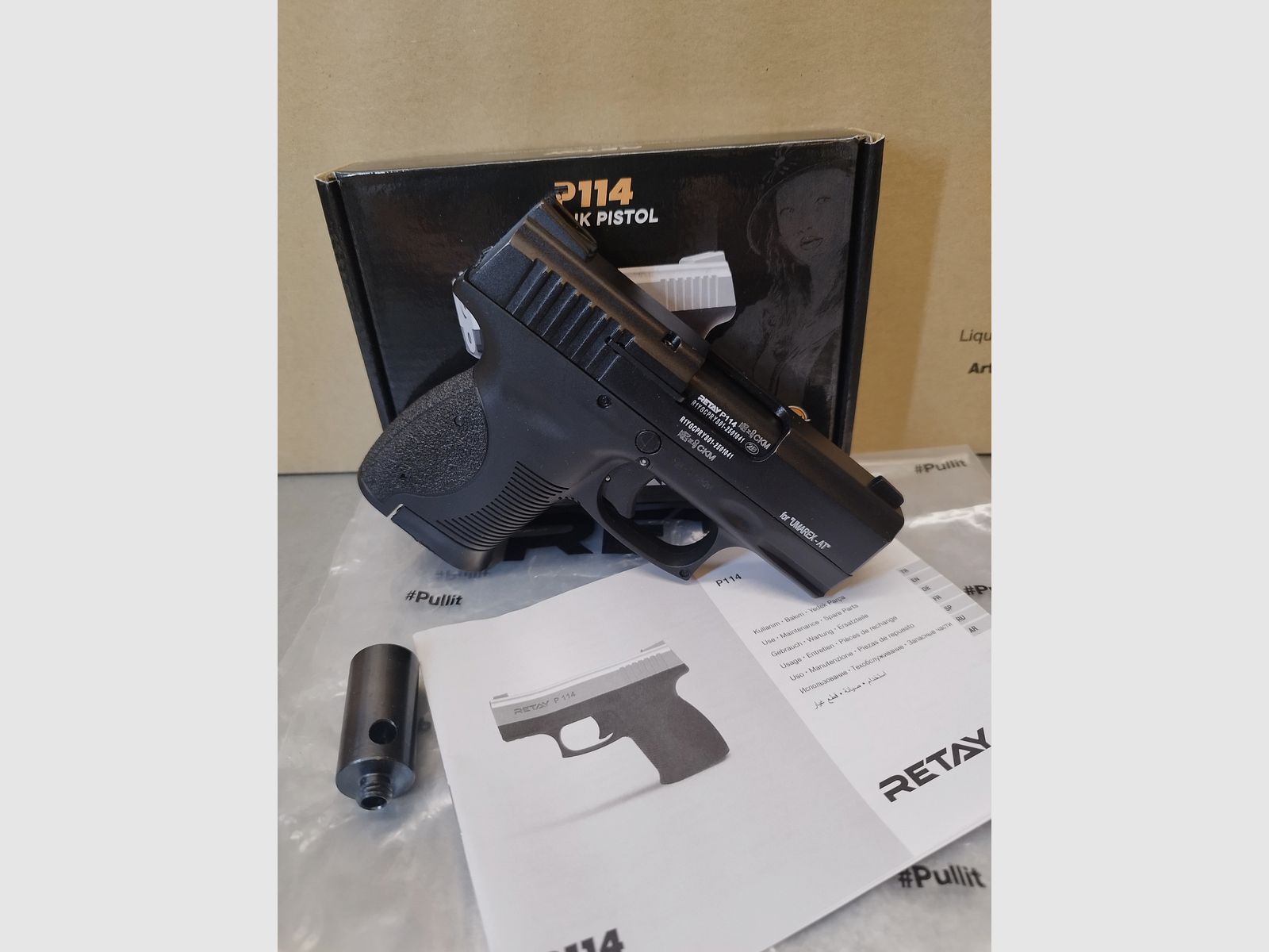 Retay P114 Schreckschuss Pistool 9mm P.A.K geblauwde !!Nieuwe wapen!!