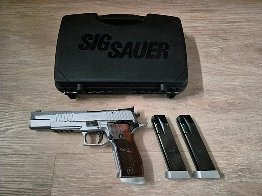 SigSauer P226 XSIX 9 mm gebraucht wenig geschossen wie neu