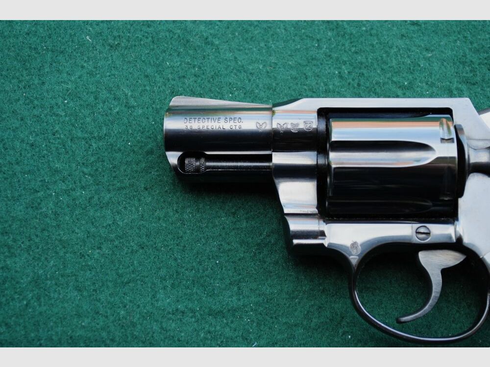 Colt Detective, 2 " Lauflänge, Original Colt Griffschalen
